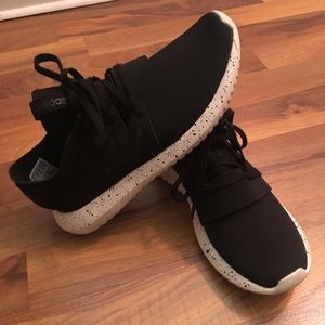 adidas tubular shoes